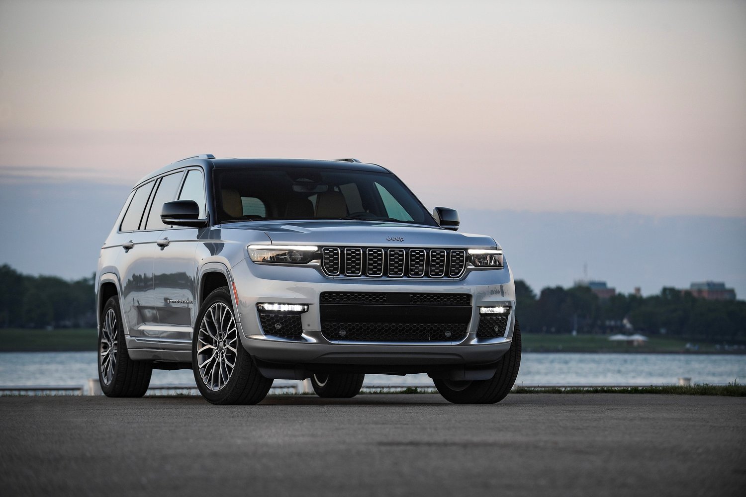 BASF, L&L Products and Stellantis collaborate for lightweight success on the 2021 Jeep Grand Cherokee L