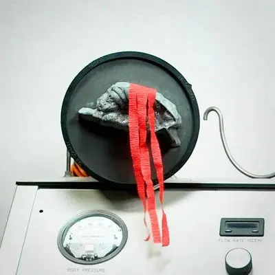 Demonstration of L&L Heat-Activated Sealant Against Air, Dust, Noise, and Fumes