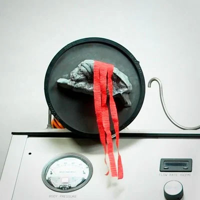 Demonstration of L&L Heat-Activated Sealant Against Air, Dust, Noise, and Fumes